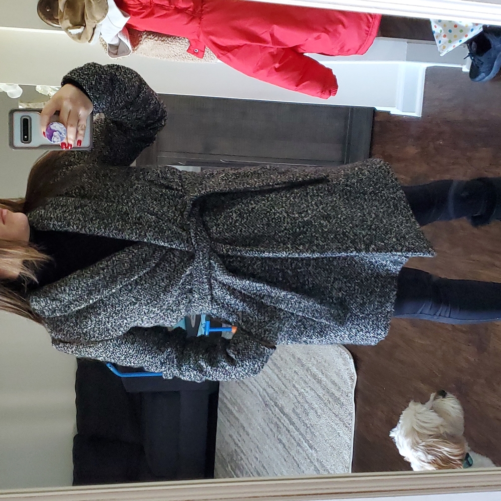 Gray and black marbled coat